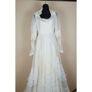 Vintage 80s High Neck Wedding Dress & Veil - Size 2, Classic Bridal Charm!